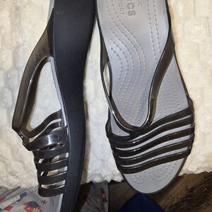 CROCS Women's Black Strappy Sandals